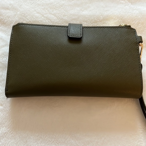 Michael Kors Wallet - Picture 3 of 5